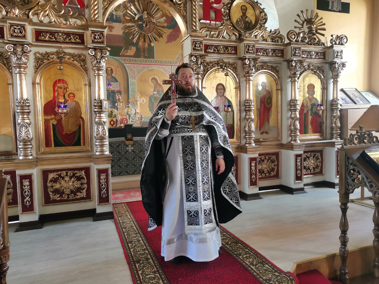 Протоиерей Антоний Шварёв совершил Божественную Литургию Преждеосвященных Даров