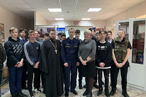  Школьникам православной гимназии  преподали «Урок мужества»  в  УФСИН