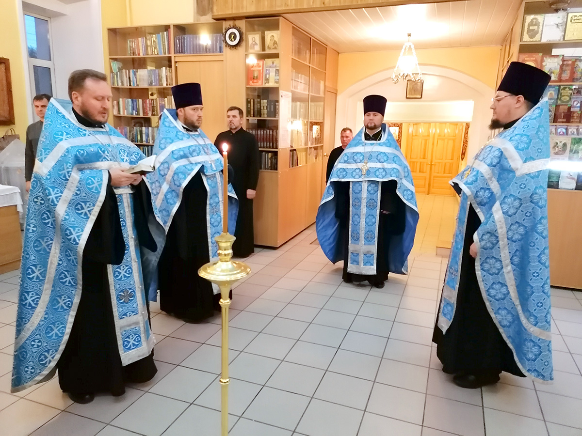Всенощное бдение в канун праздника Покрова Пресвятой Богородицы