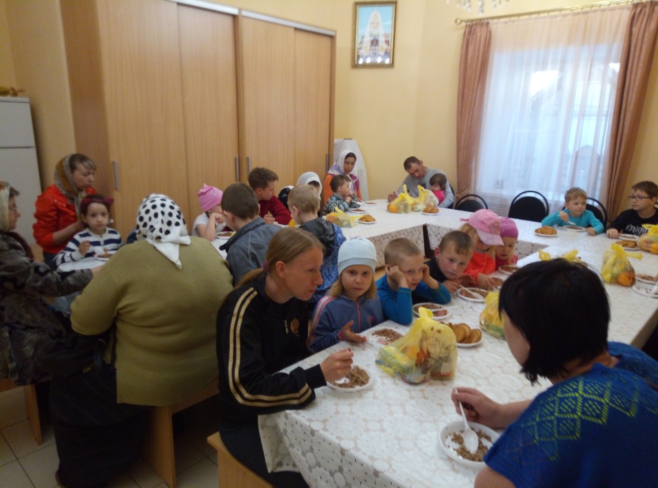 Благотворительный пасхальный обед