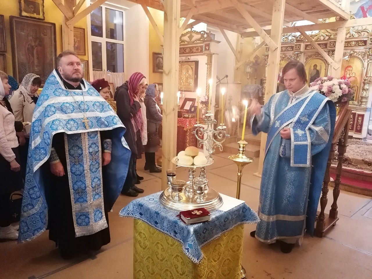 Всенощное бдение в канун праздника Покрова Пресвятой Богородицы