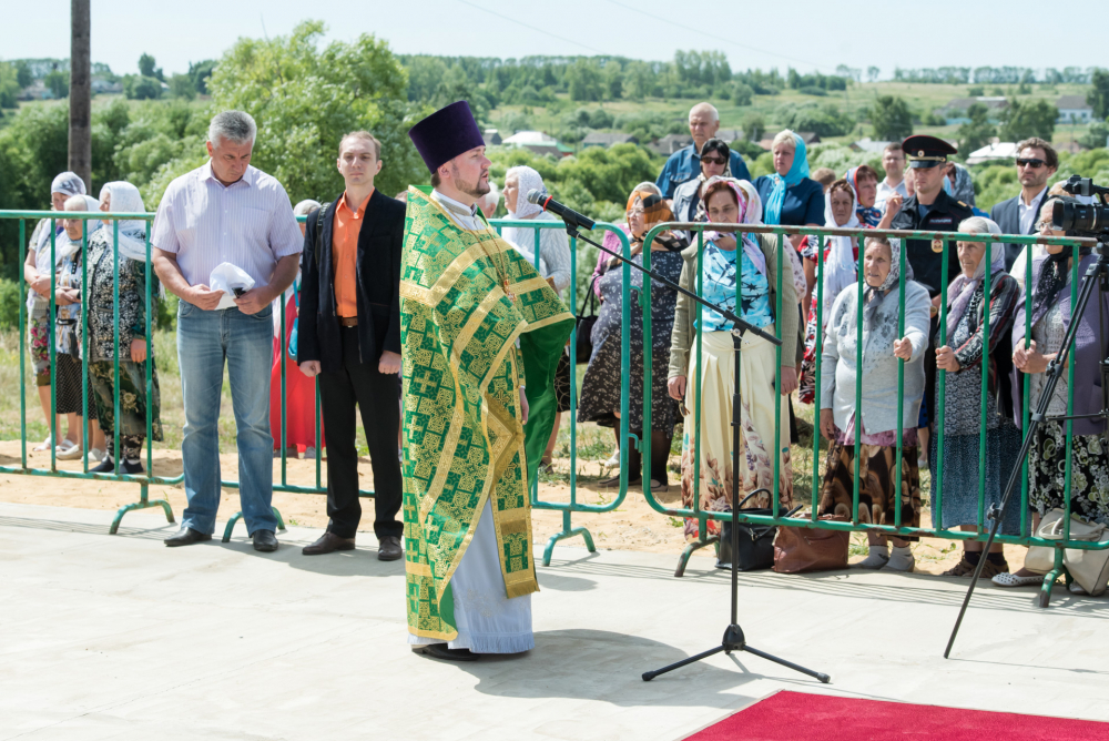 Паломническая поездка в Михайло-Архангельский храм с.Кочетовка
