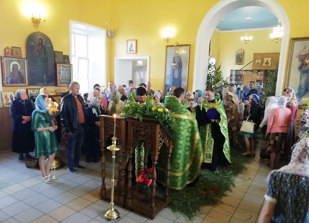 Всенощное бдение в канун праздника Троицы