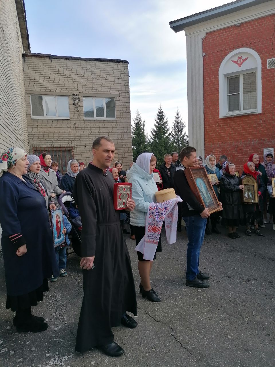 Богослужение во вторник Светлой седмицы 