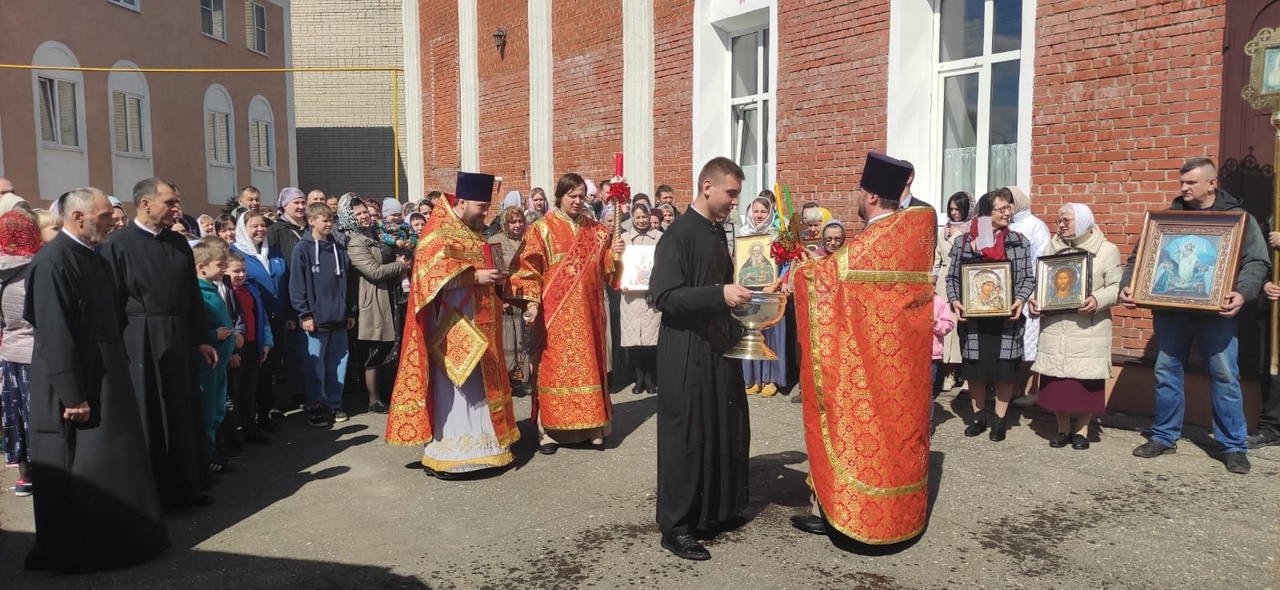 Богослужения в день Антипасхи