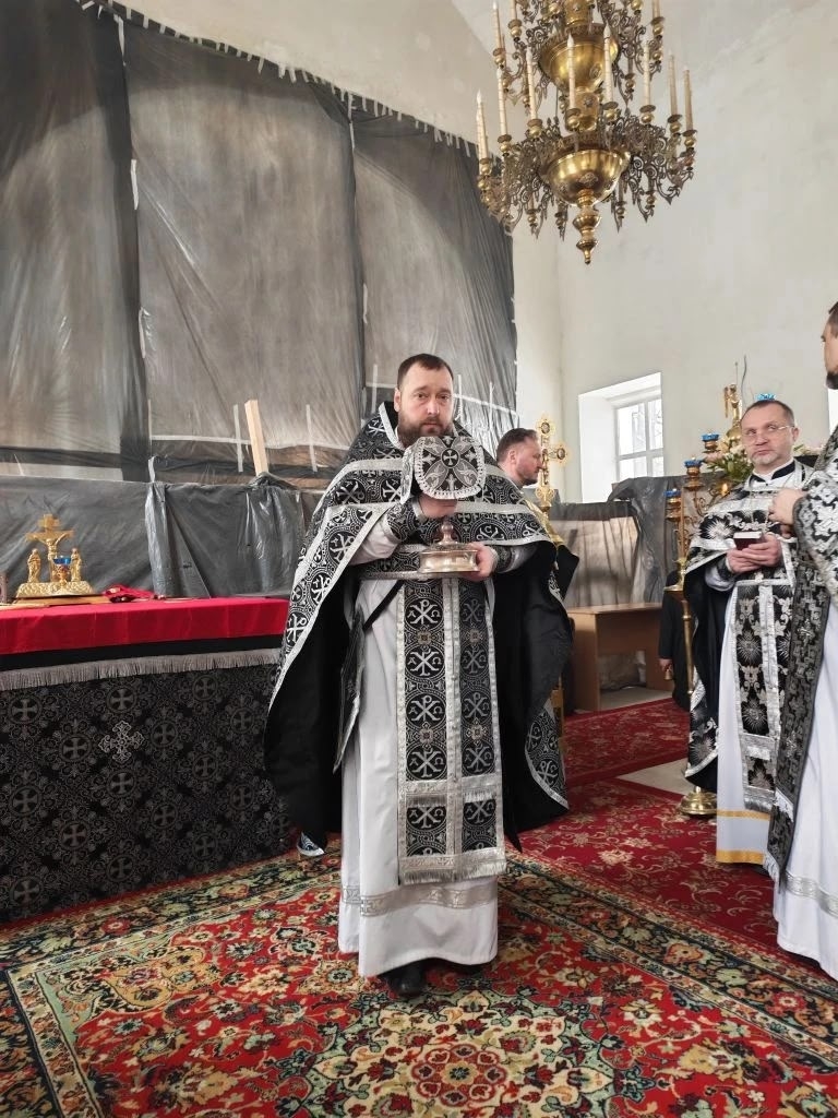 Протоиерей Александр Филиппов совершил Литургию Преждеосвященных Даров