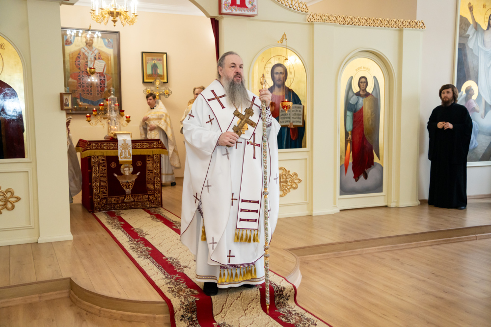 Протоиерей Александр Филиппов сослужил митрополиту Серафиму за литургией в храме  при Пензенском епархиальном управлении 