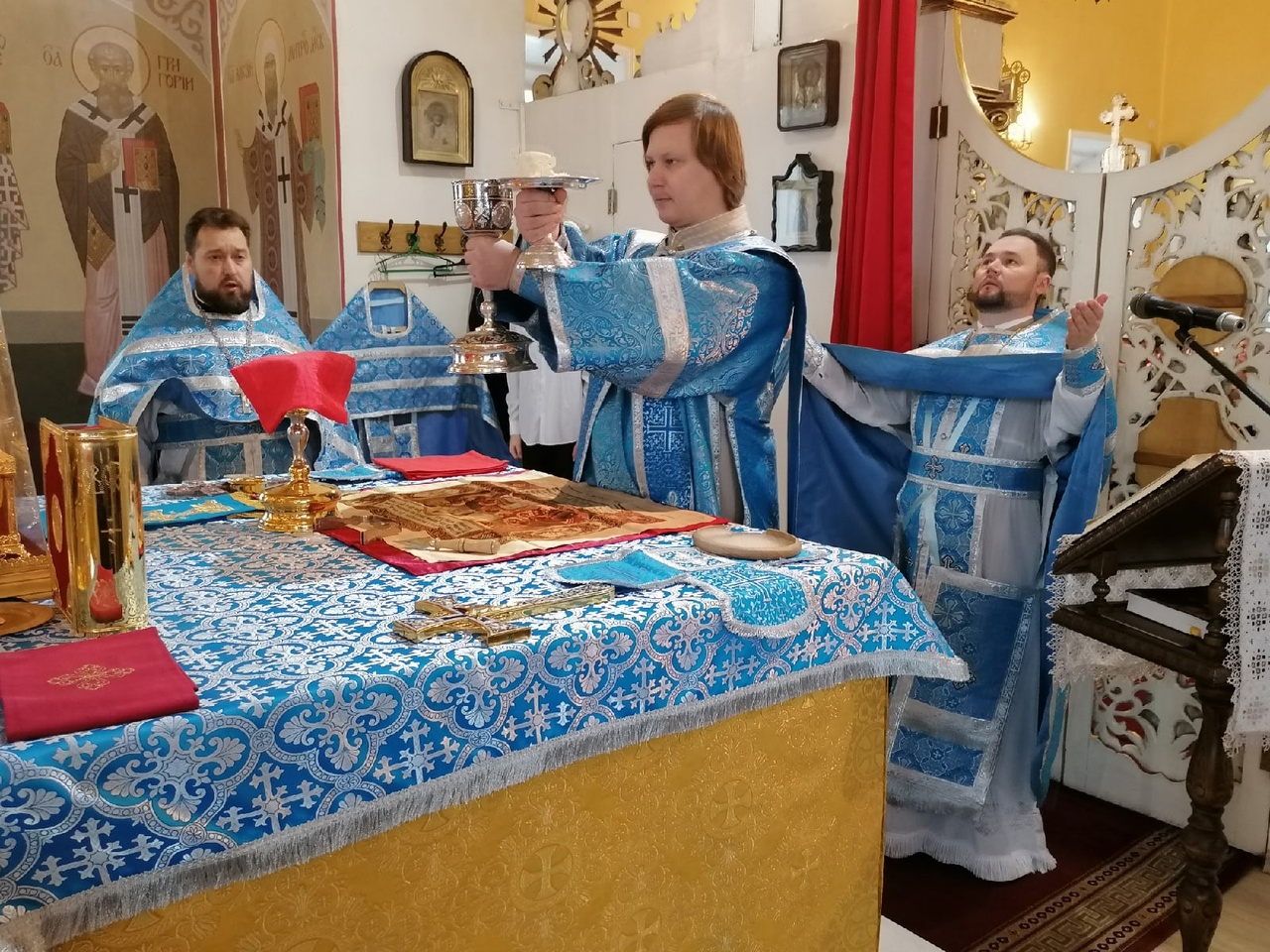 Празднование Казанской иконы Божией Матери