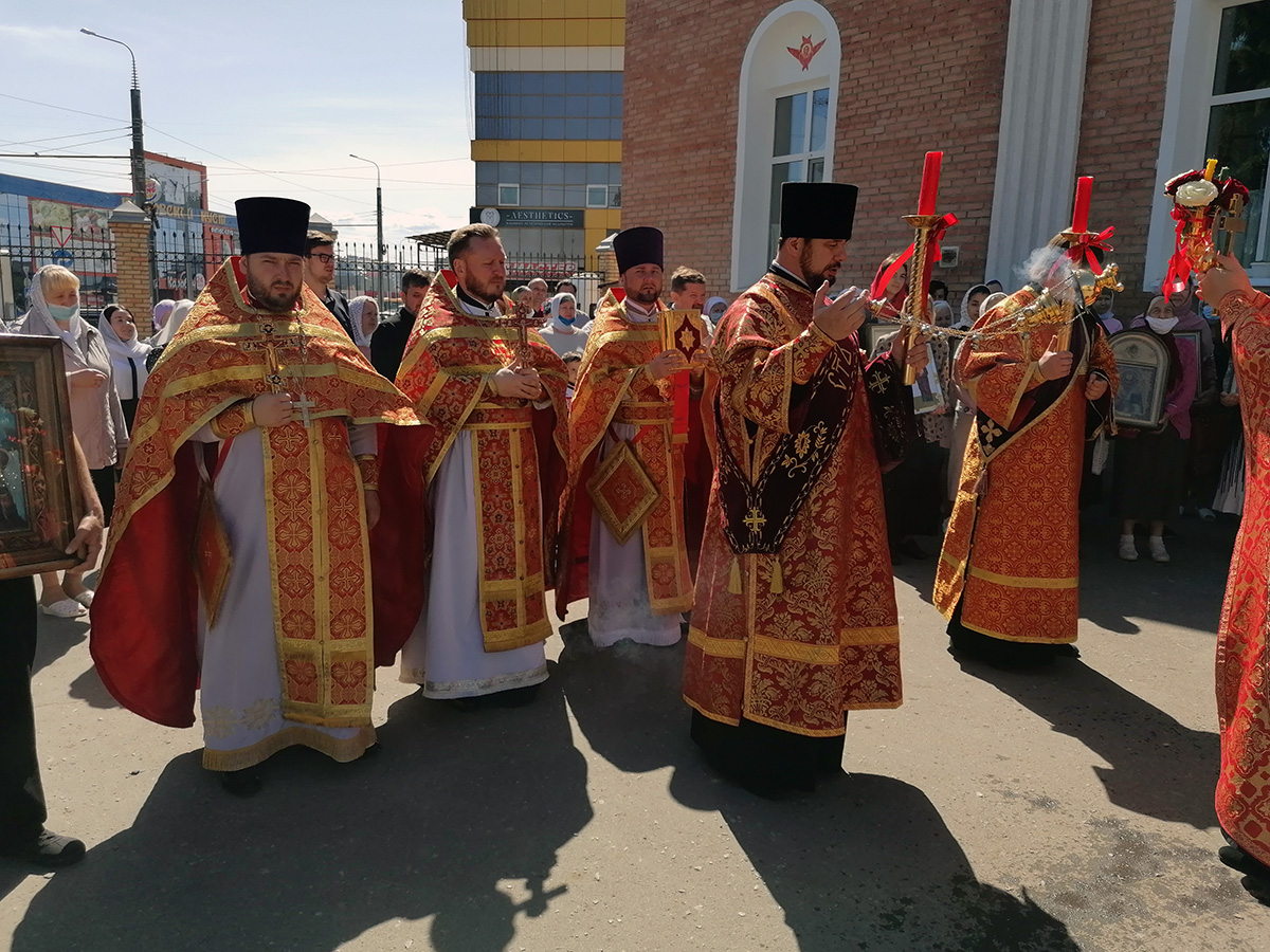 Поздравление с Днём рождения настоятеля нашего храма