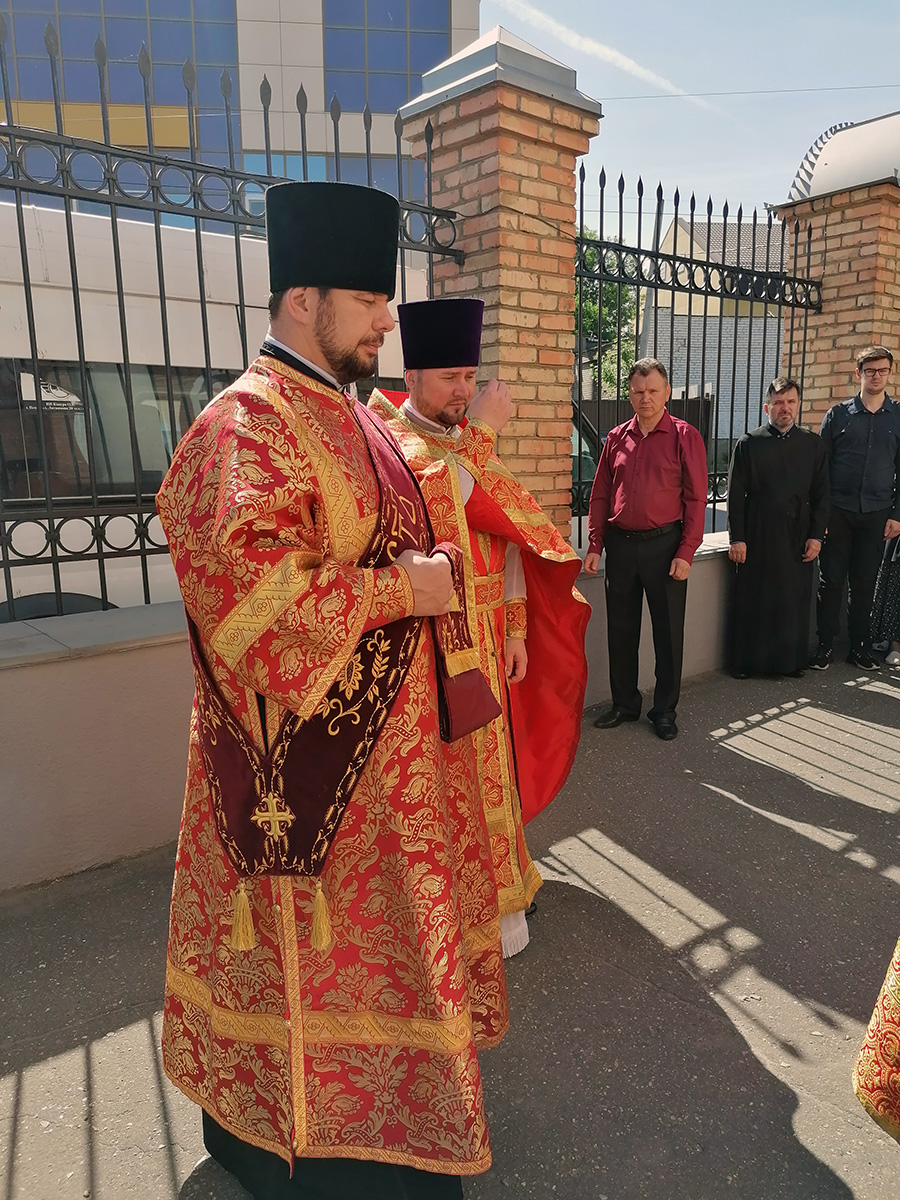Поздравление с Днём рождения настоятеля нашего храма
