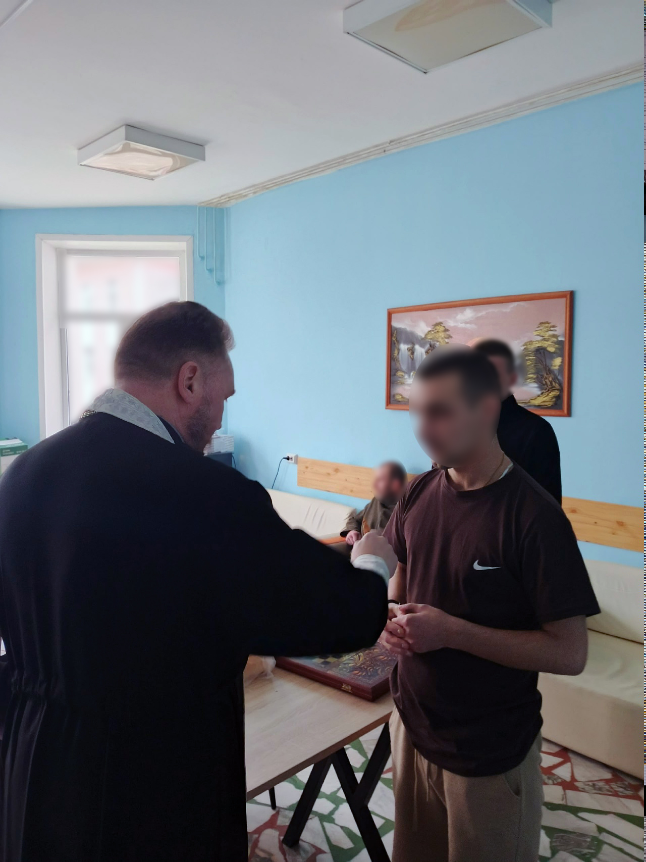 Священники посетили раненых
