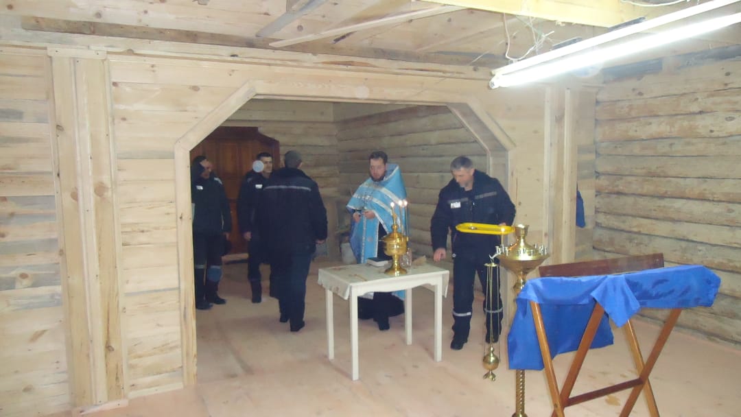 В ИК-7 прошел молебен в строящемся храме во имя иконы Божией Матери "Взыскание погибших"