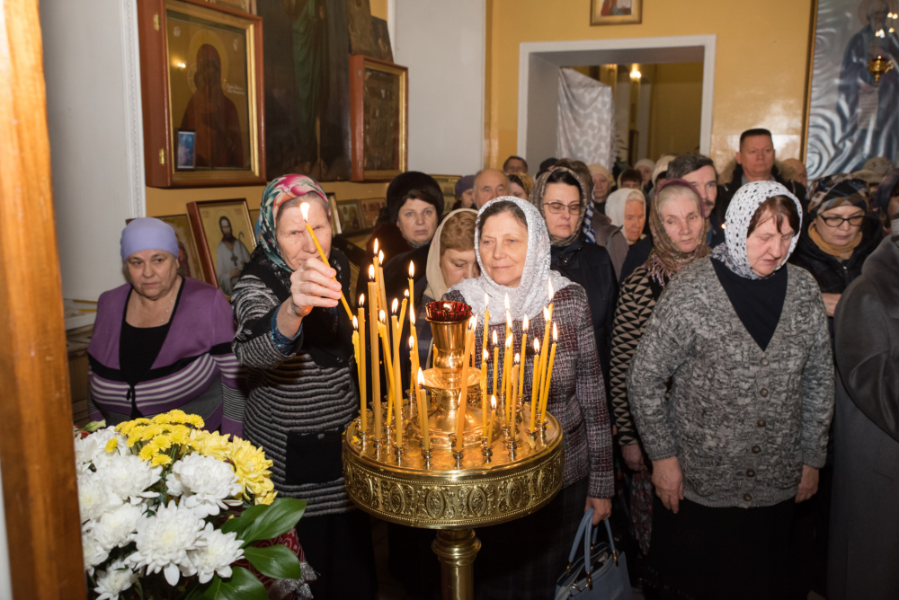 В канун престольного праздника митрополит Серафим возглавил всенощное бдение в нашем храме