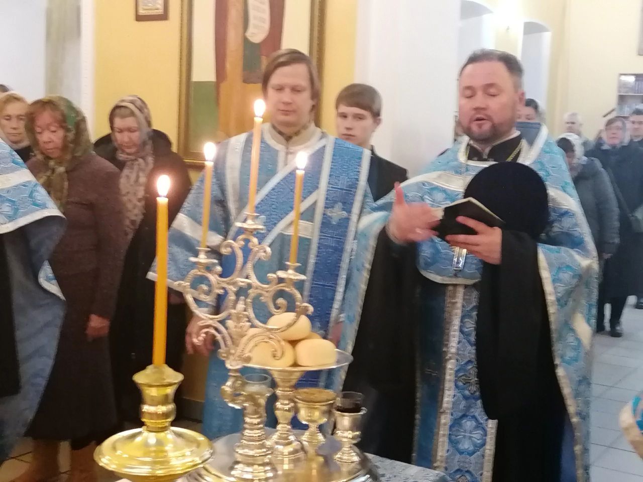 Всенощное бдение в канун праздника Покрова Пресвятой Богородицы
