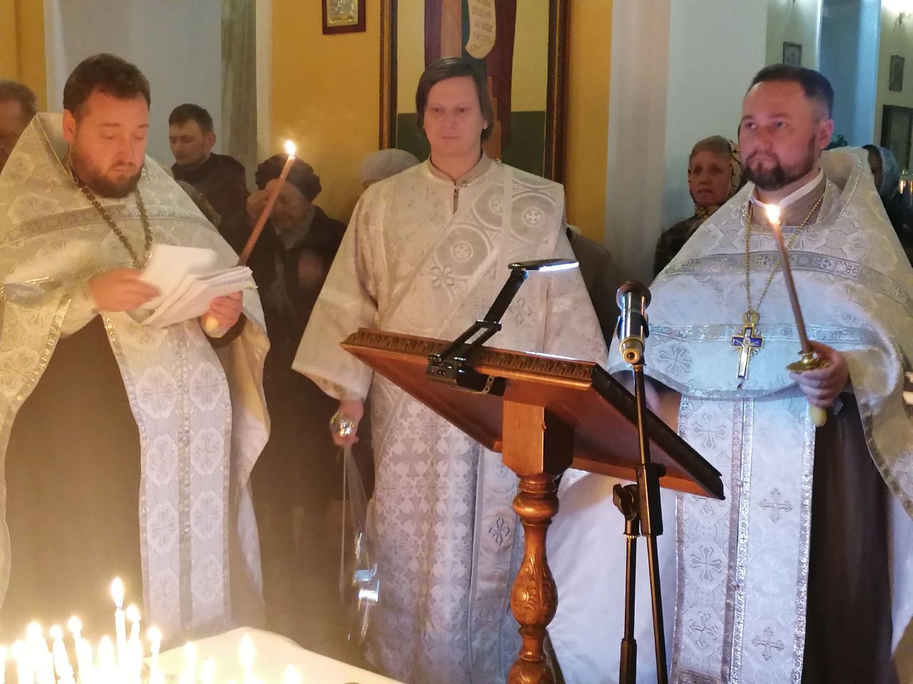 Вечернее богослужение в канун Димитриевской родительской субботы
