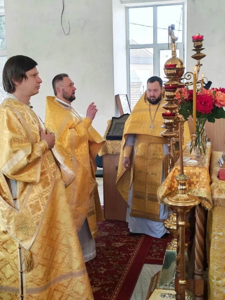 Неделя Всех святых в земле Русской просиявших