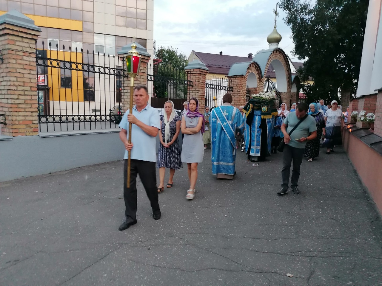 Всенощное бдение с чином Погребения Плащаницы Пресвятой Богородицы