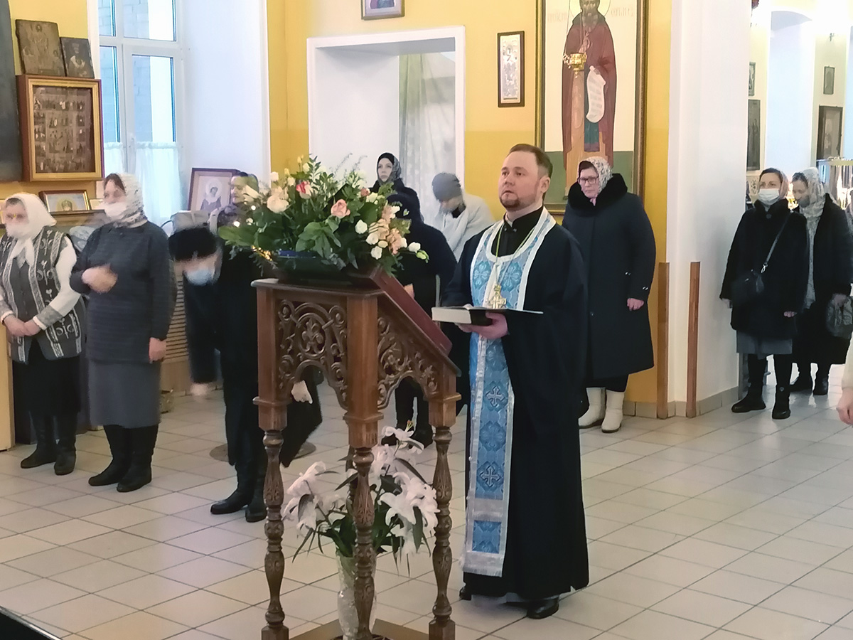 Всенощное бдение в канун праздника Сретения Господня