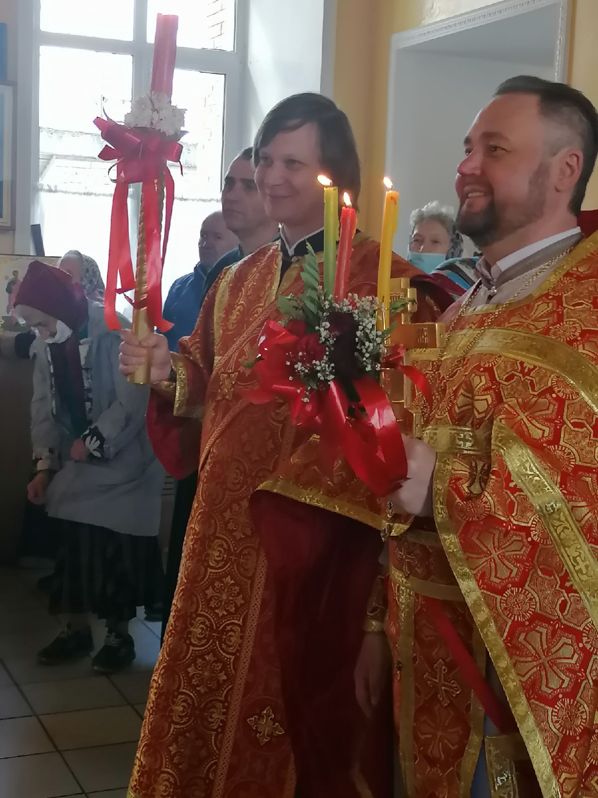  В четверг  Светлой седмицы протоиерей Александр Филиппов совершил Божественную литургию