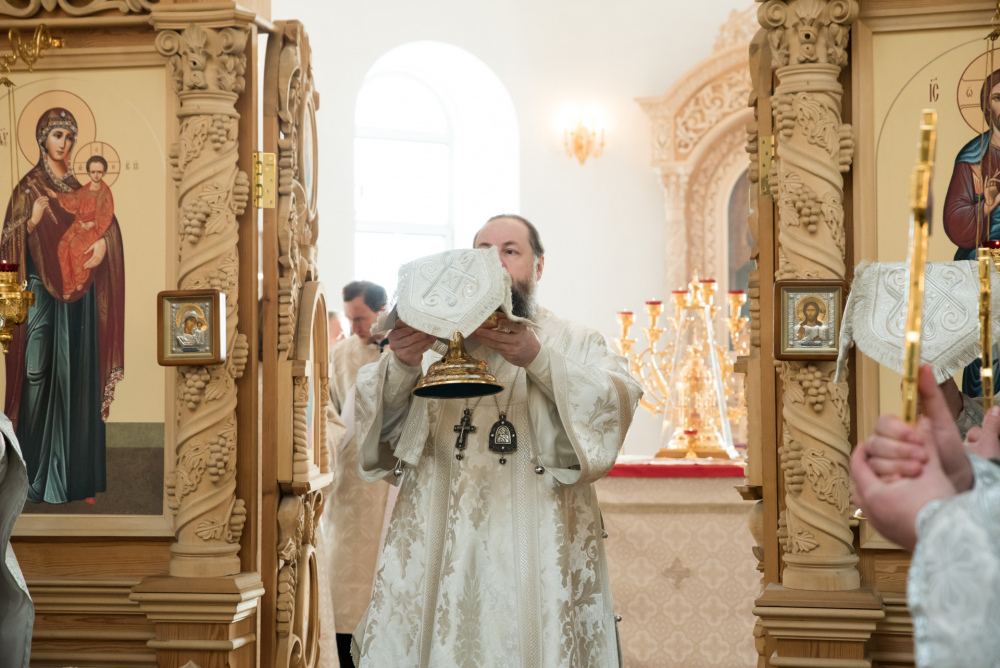 В день памяти священника Николая Болоховского  протоиерей Александр Филиппов сослужил митрополиту Серафиму в Успенском женском монастыре 