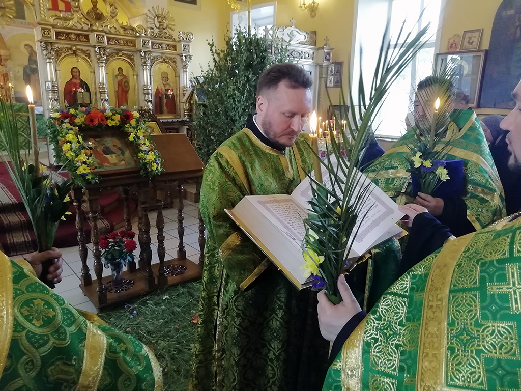 Всенощное бдение в канун праздника Троицы