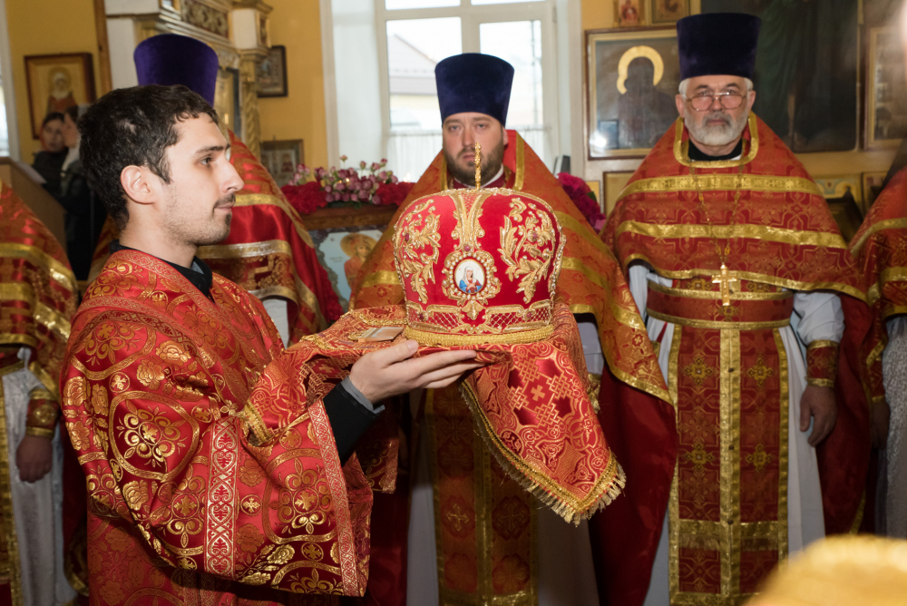 Во вторник Светлой седмицы митрополит Серафим совершил Божественную литургию в нашем храме