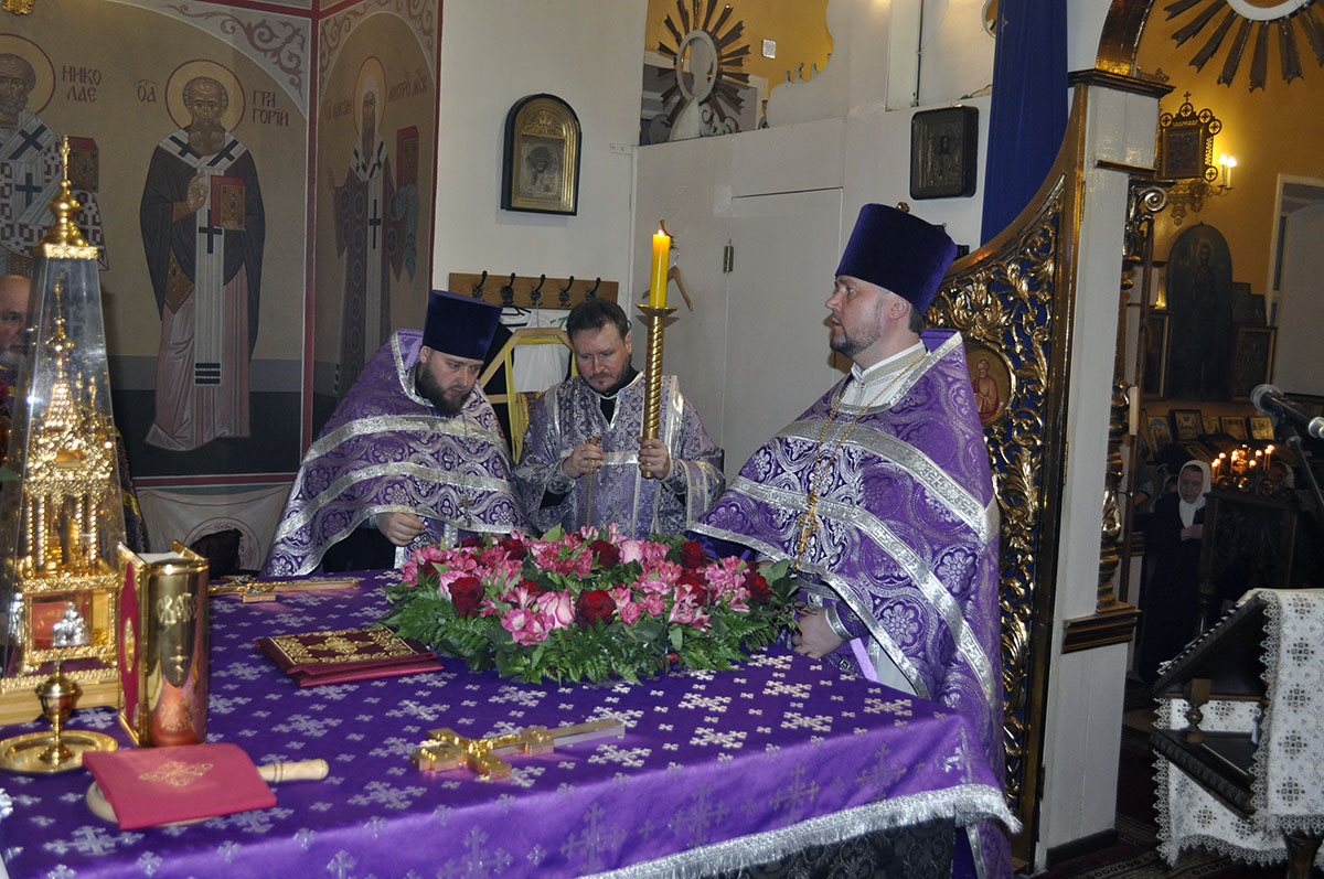 Всенощное бдение в канун Крестопоклонной Недели