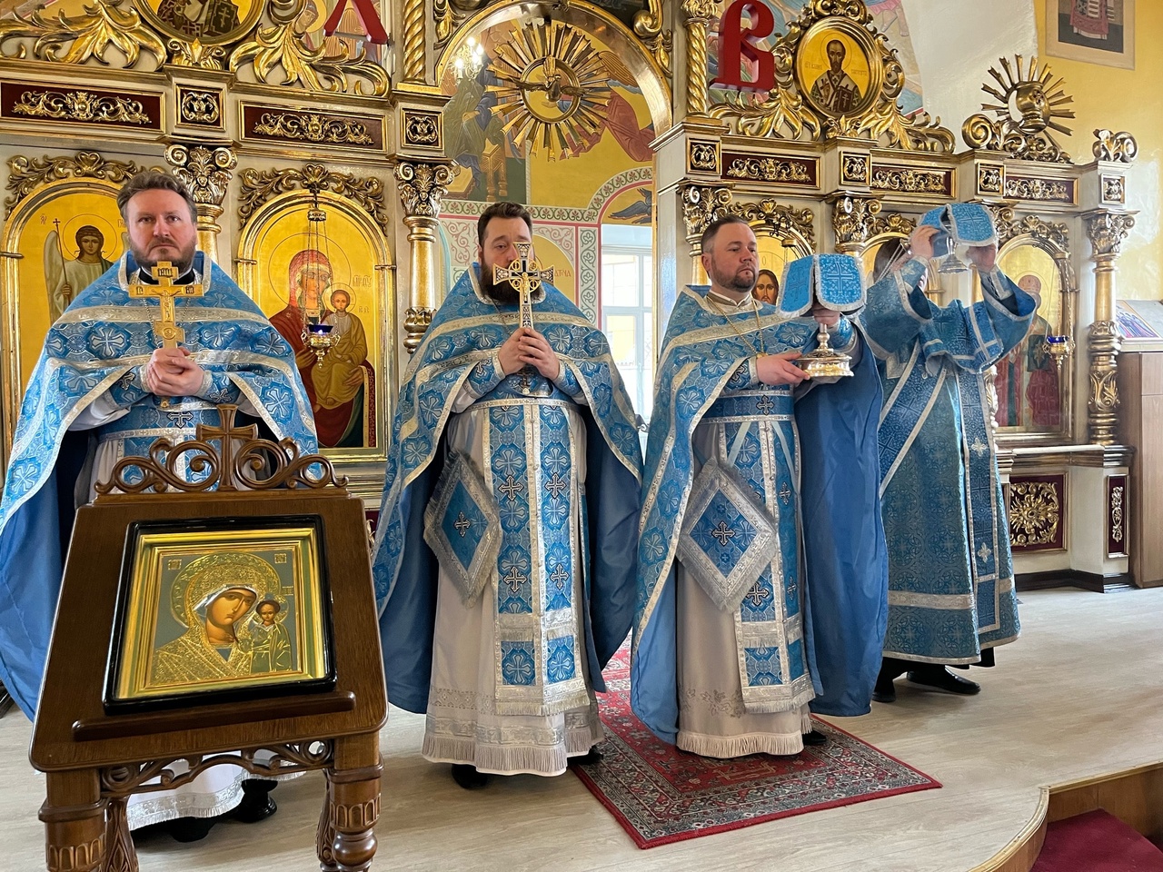 Празднование Похвалы Пресвятой Богородицы