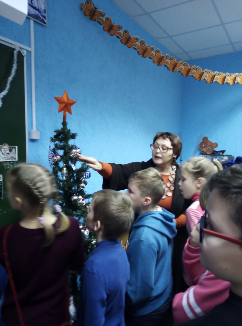 Воспитанники воскресной школы посетили "Музей елочной игрушки"