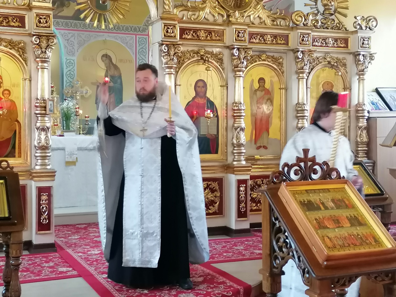 Заупокойное богослужение в канун Троицкой родительской субботы