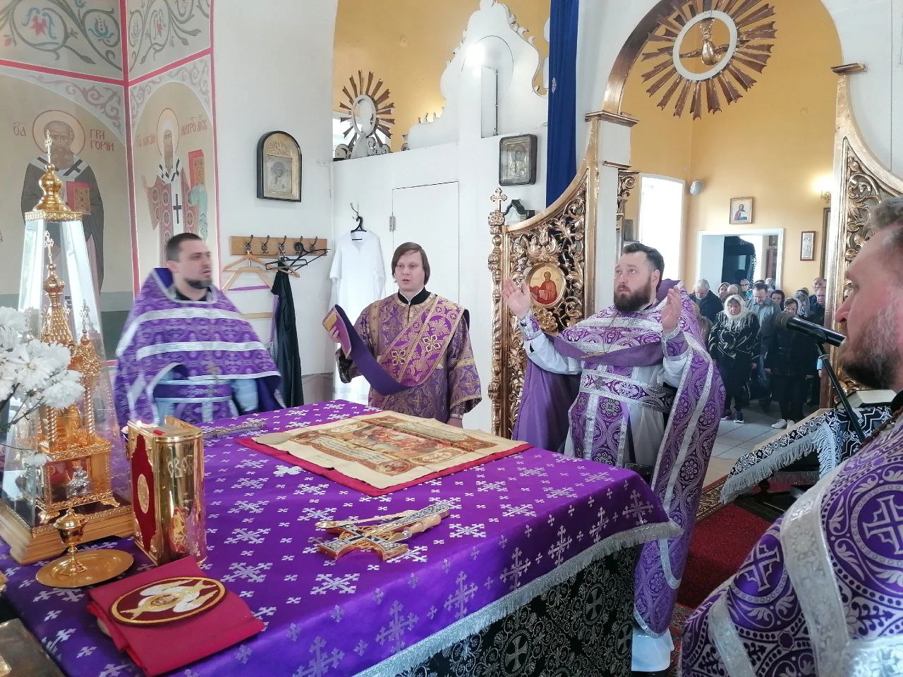 Божественная литургия в Великий Четверток  