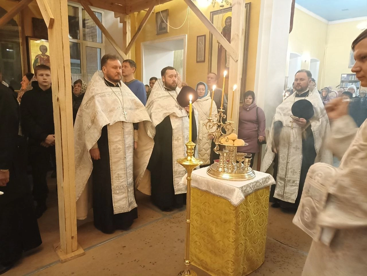 Всенощное бдение в канун праздника Рождества Христова