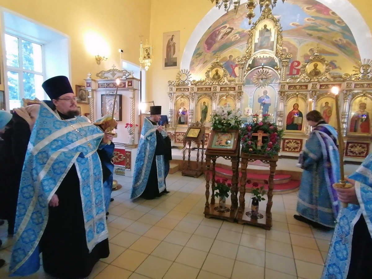 Всенощное бдение в канун праздника Благовещения Богородицы