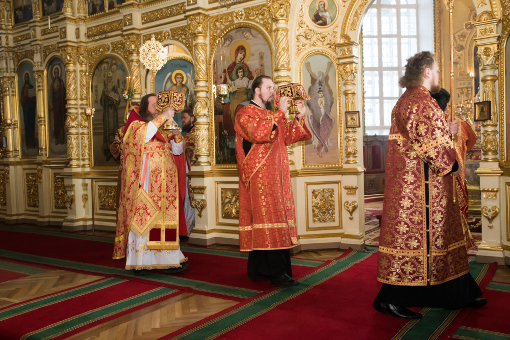 В праздник Собора новомучеников и исповедников Церкви Русской митрополит Серафим принял поздравления с днем Ангела