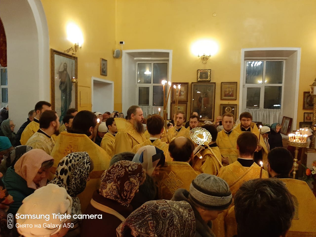 В канун престольного праздника митрополит Серафим возглавил всенощное бдение в нашем храме