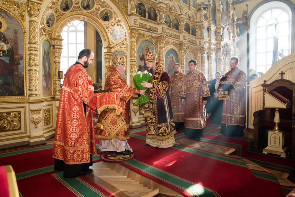 В праздник Собора новомучеников и исповедников Церкви Русской митрополит Серафим принял поздравления с днем Ангела