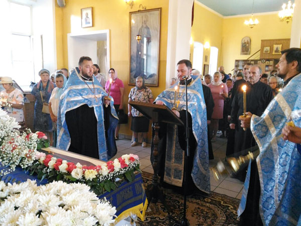Всенощное бдение с Чином погребения Плащаницы Божией Матери