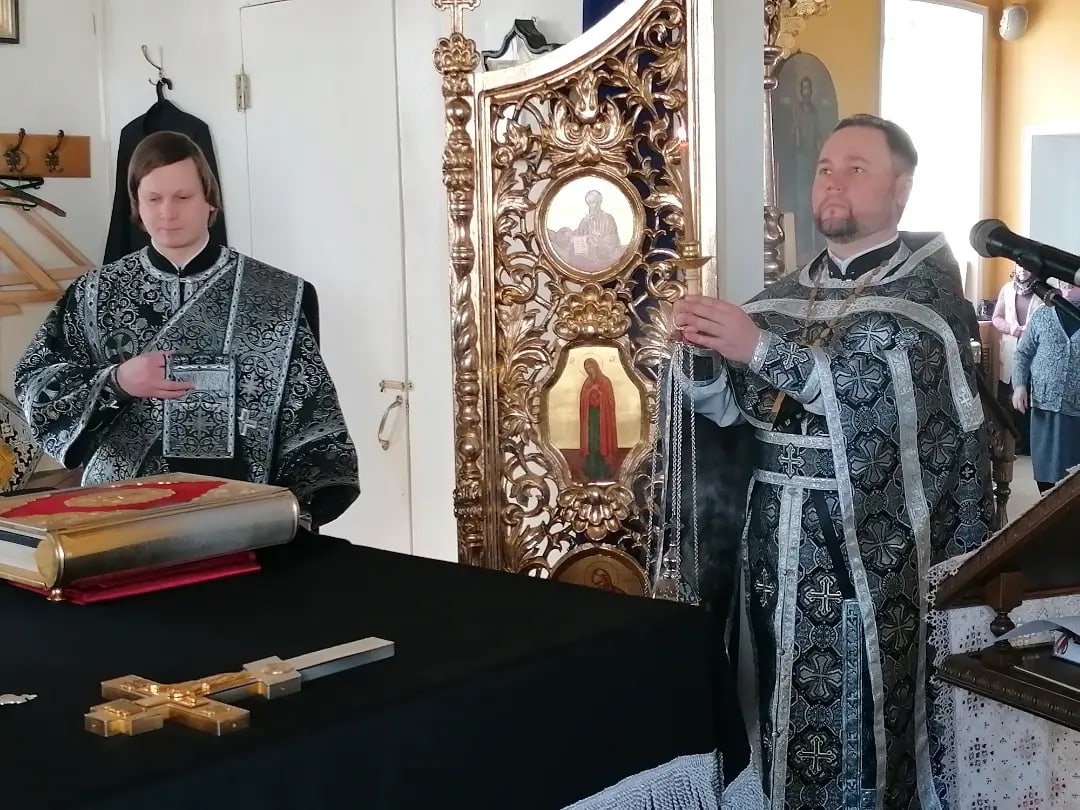 Протоиерей Александр Филиппов совершил Божественную Литургию Преждеосвященных Даров