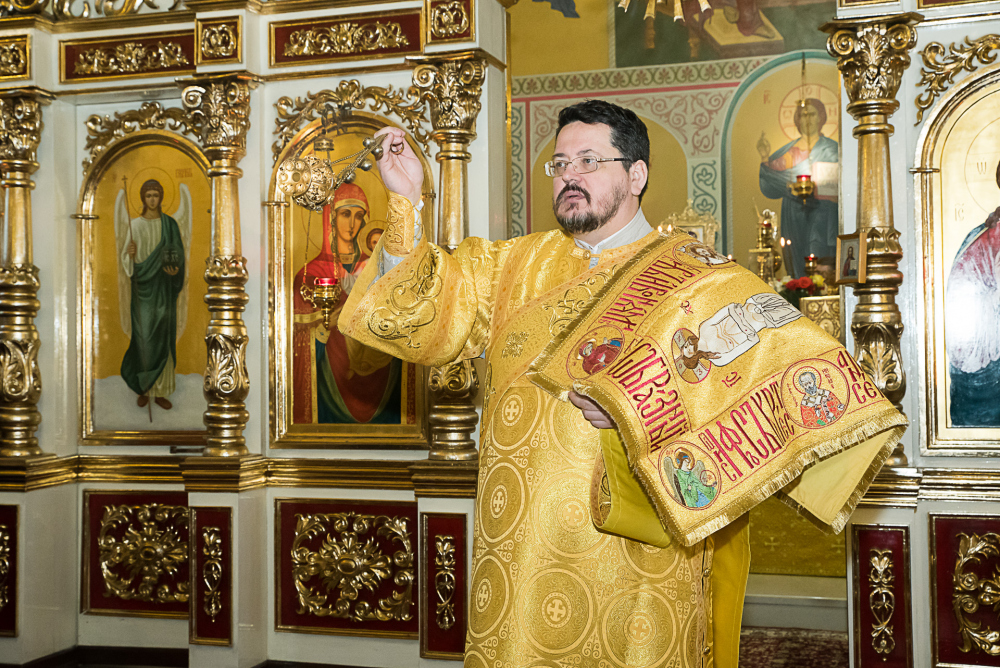 В престольный праздник митрополит Серафим совершил литургию в нашем храме