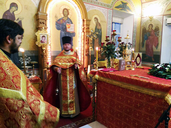 Всенощное бдение накануне Воздви́жения Честно́го и Животворящего Креста Господня