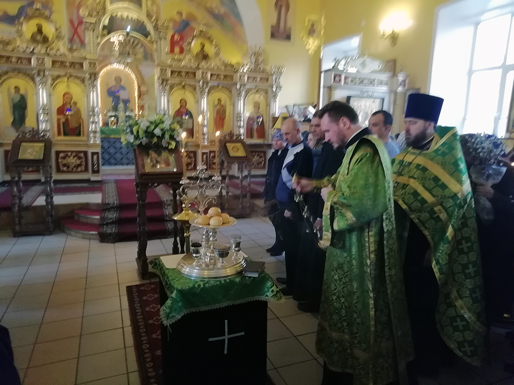 Всенощное бдение в канун праздника Входа Господня в Иерусалим
