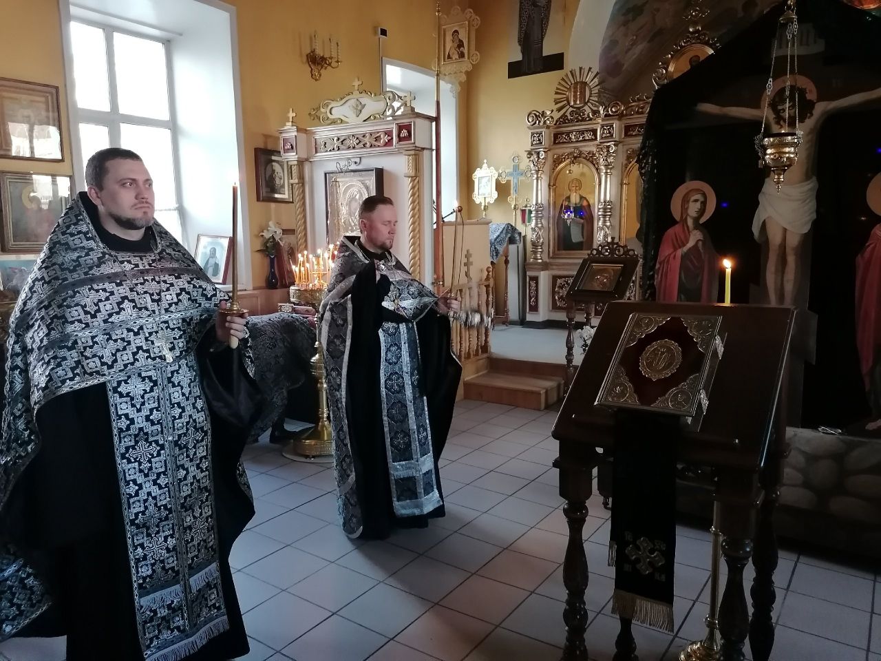 Вечерня с чином Пассии