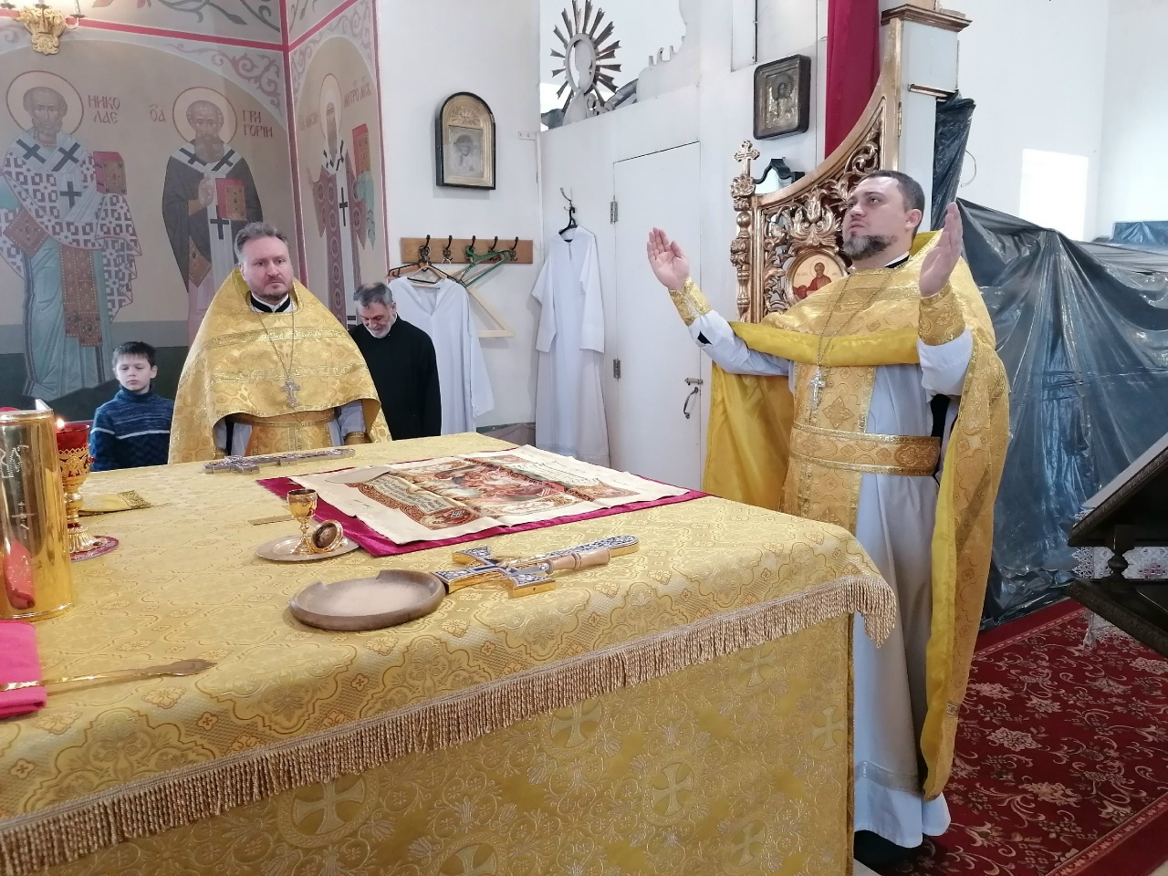 Богослужения в Неделю о мытаре и фарисее