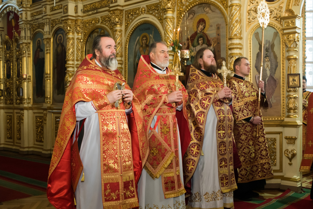 В праздник Собора новомучеников и исповедников Церкви Русской митрополит Серафим принял поздравления с днем Ангела