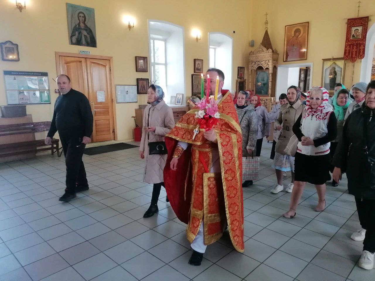 Богослужения в день Преполовения Пятидесятницы