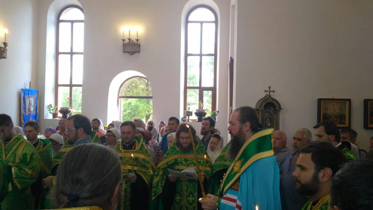 Протоиерей Александр Филиппов принял участие в Архиерейской службе накануне дня памяти Иоанна Оленевского 