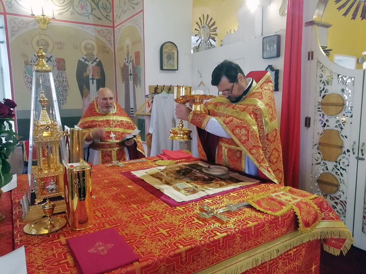 Праздник Воздвижения Животворящего Креста Господня