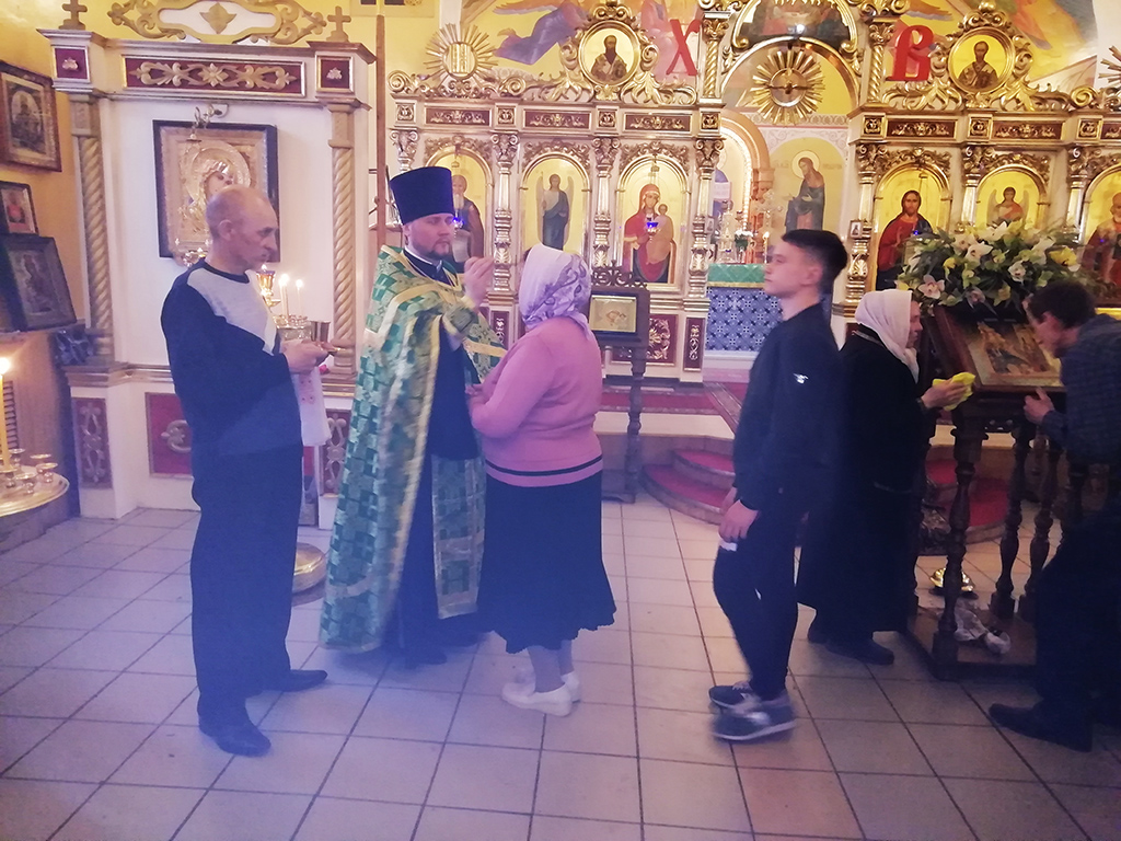 Всенощное бдение в канун праздника Входа Господня в Иерусалим