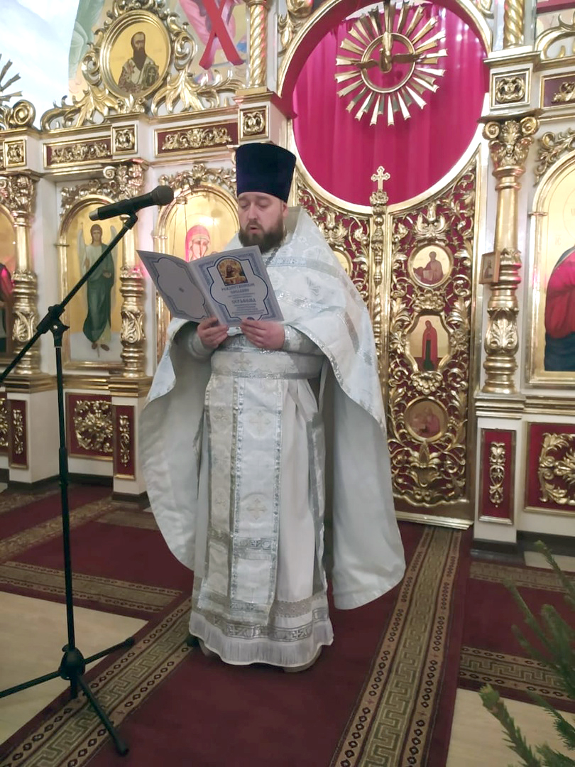 Протоиерей Александр Филиппов совершил Рождественскую литургию