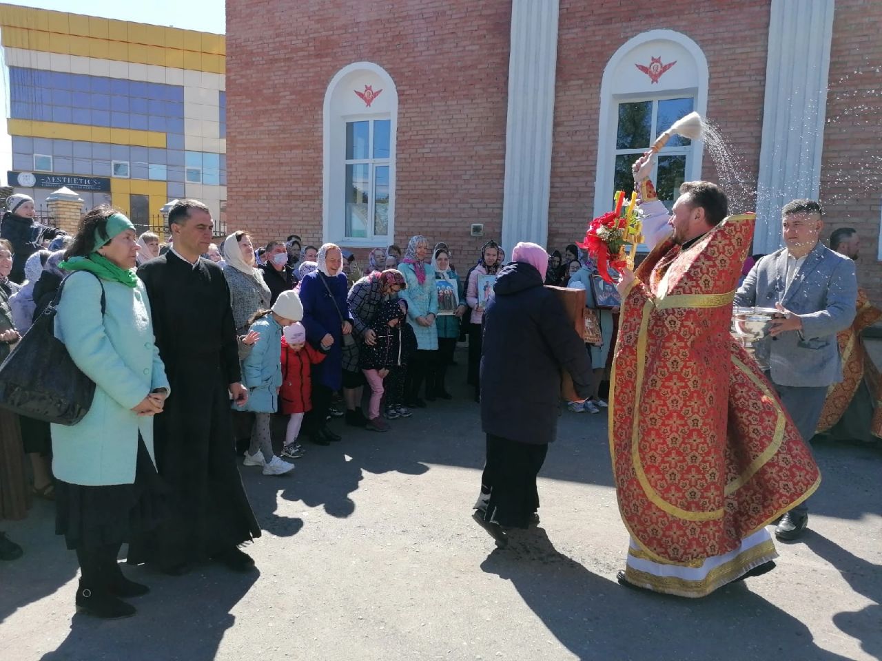 Богослужения в день Антипасхи